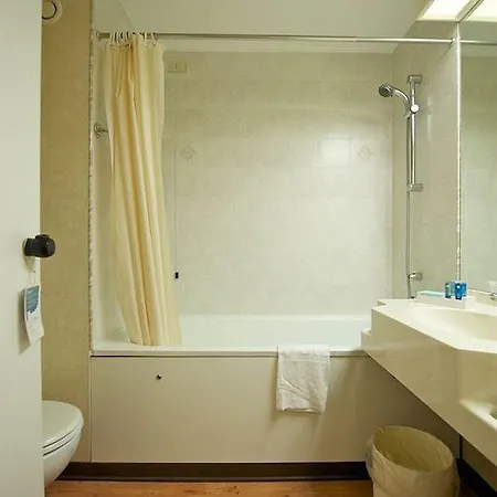 Hotel Ibis Firenze Nord Aeroporto 3*